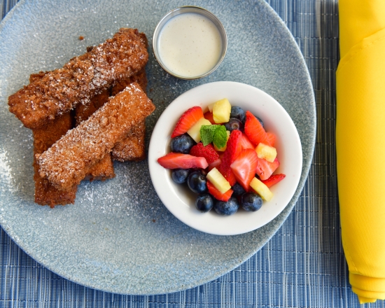Breakfast french toast sticks and fruit