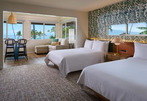 Royal Lahaina hotel suite, Bungalow Studio Suite Oceanfront with two double beds:sleeps four.