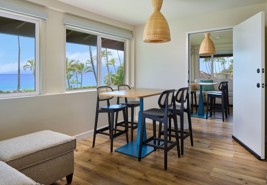 Oceanfront junior suite living room