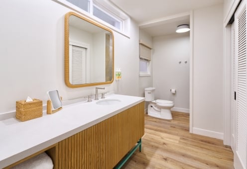 Royal Bungalow Two-Bedroom Suite bathroom