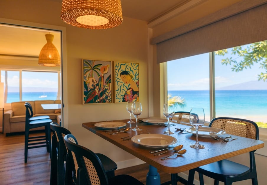 Royal Lahaina hotel suite with dining room and ocean front, Bungalow Studio Suite Oceanfront.