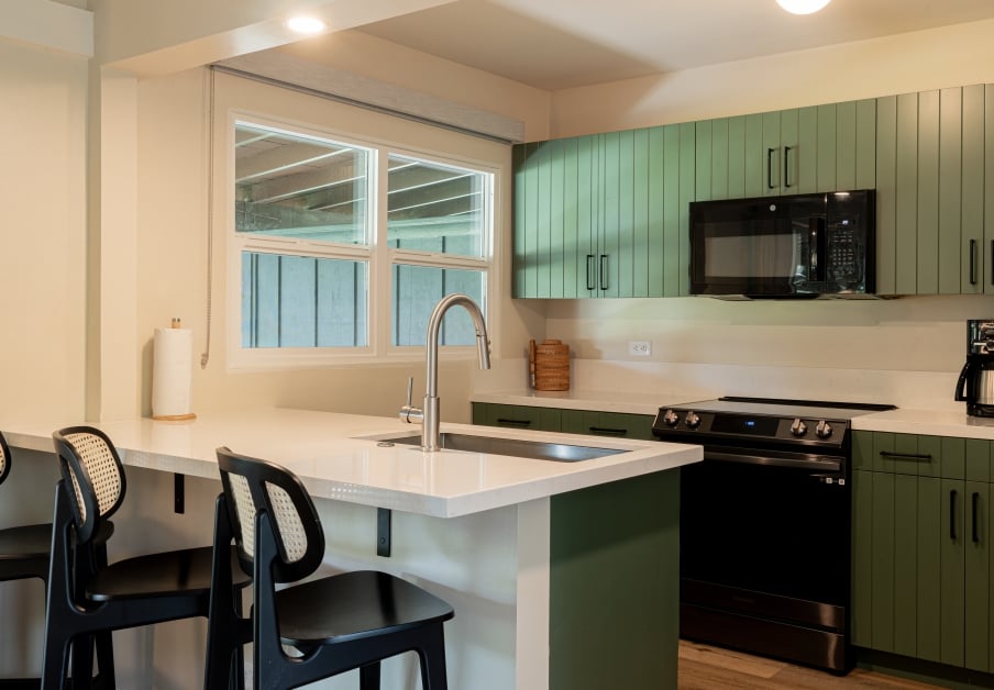 Royal Lahaina Bungalows Kitchen